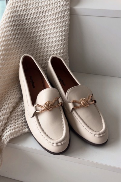 Moteriški mokasinai su dekoratyvinėmis detalėmis šviesiai smėlio spalvos Rosynne