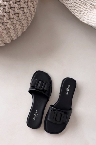 Women's Flat Sandals with Buckle Black Melivra