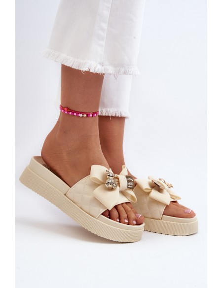 Moteriškos smėlio spalvos šlepetės su kaspinu ir meškiuku Katterina