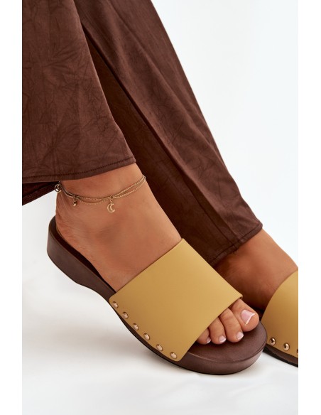 Women's slippers with rivets yellow Terissa