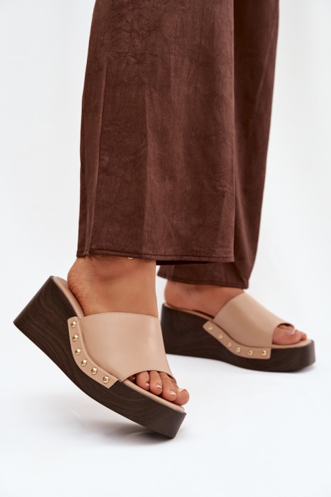 Moteriškos platforminės basutės su auksiniais kniedėmis smėlio spalvos Arionne