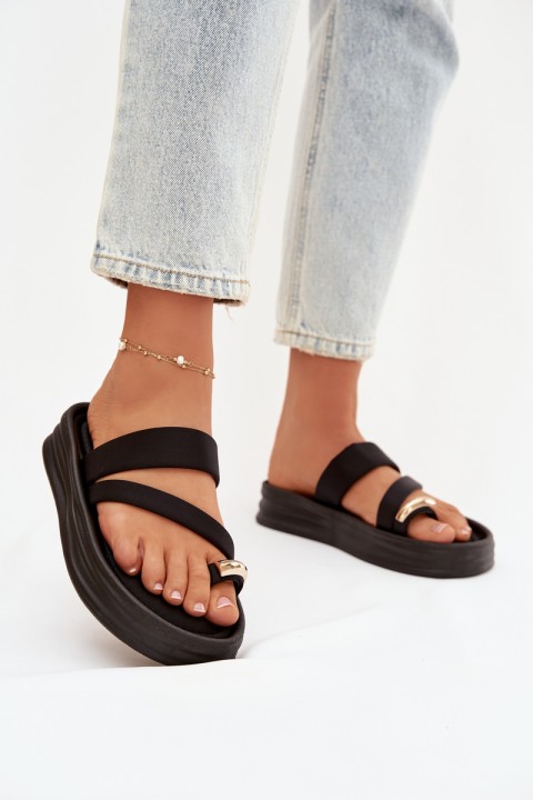 Medžiaginės moteriškos šlepetės su dirželiais ir auksinėmis detalėmis, juodos spalvos „Farielle“