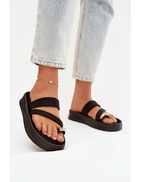 Medžiaginės moteriškos šlepetės su dirželiais ir auksinėmis detalėmis, juodos spalvos „Farielle“