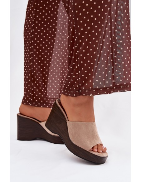 Moteriškos basutės su pleišto formos padu Beżowe Ravelia