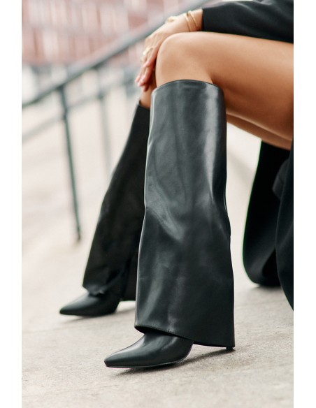 Warm Heeled Boots with Rolled Shaft Black Tamonia