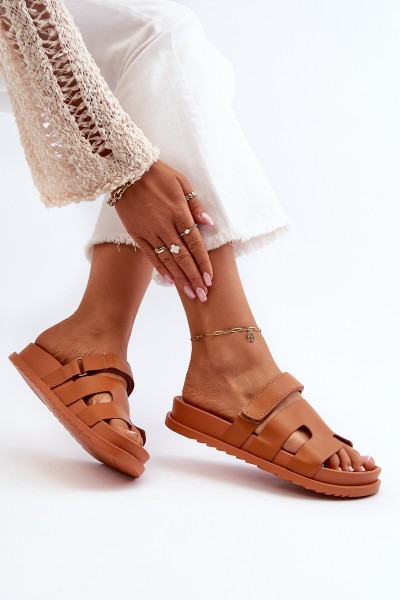 Classic Women's Flip Flops Camel Molie