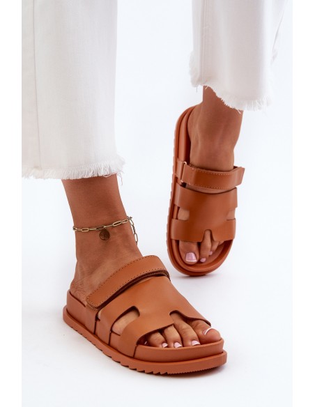 Classic Women's Flip Flops Camel Molie