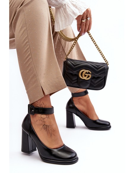 Heeled Sandals with Buckle Black Idovana