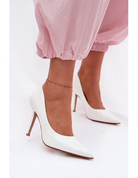 Classic Patent Leather High Heels Made of Faux Leather White Odira