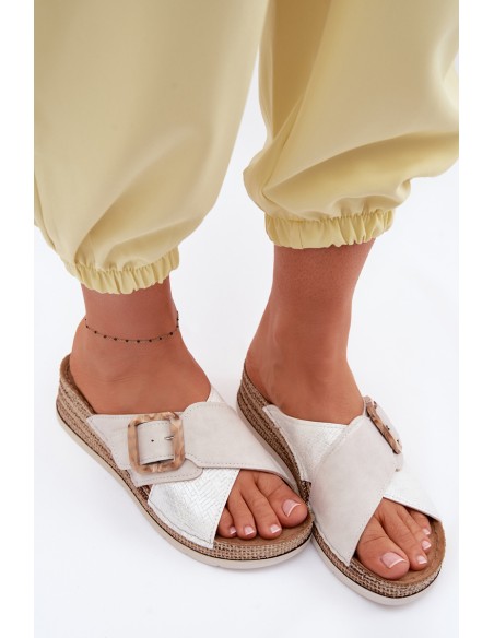 Women's Platform Sandals With Decorative Buckle Inblu RV000012 Light Beige