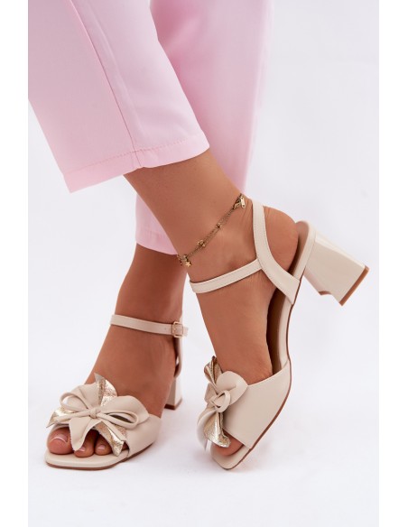 Women's Block Heel Sandals With Decorative Flower Vinceza 20283 Beige