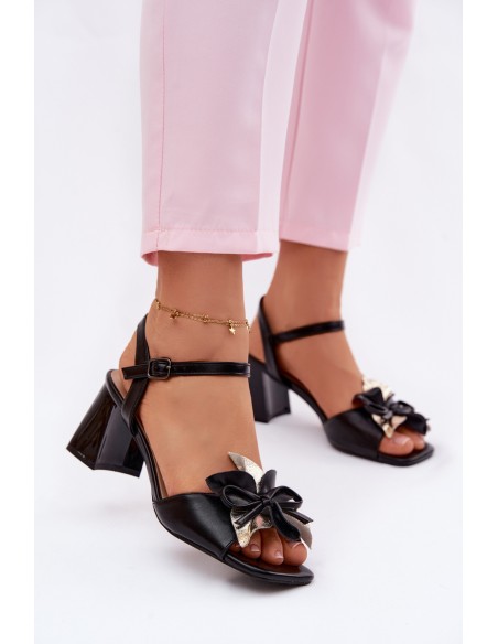 Women's Block Heel Sandals With Decorative Flower Vinceza 20283 Black