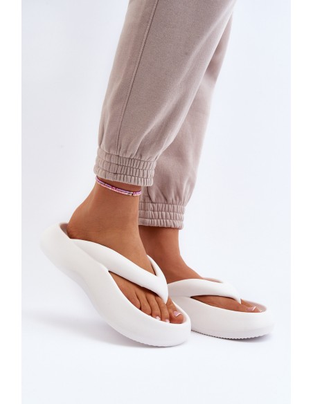 Women's Foam Flip Flops White Roux