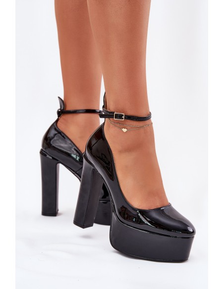 Lacquered High Heel And Platform Pumps Black Nianka