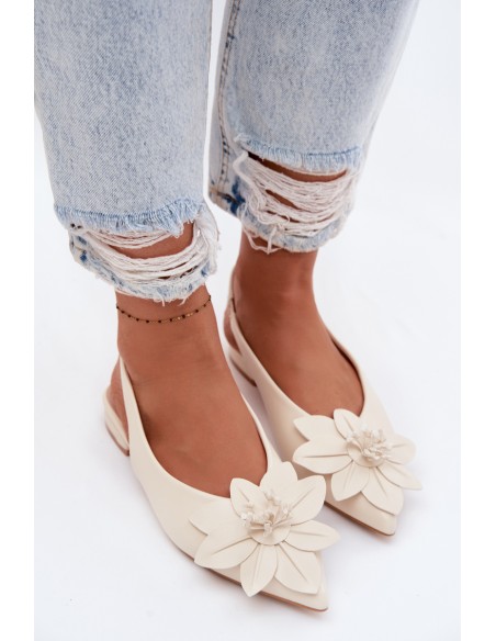 Women's Flat Heel Sandals With Decorative Flower Jasnobeżowe Telivette