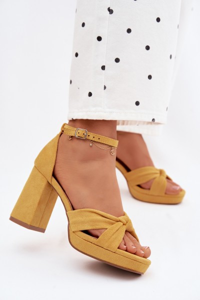 Women's Block Heel Sandals Made of Faux Suede Yellow Rosetta