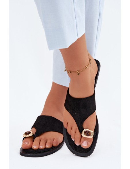 Women's Flat Flip Flops With Decorative Detail Fedira