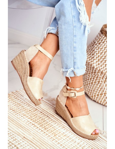 Sandals On A Braided Wedge Gold Maritta
