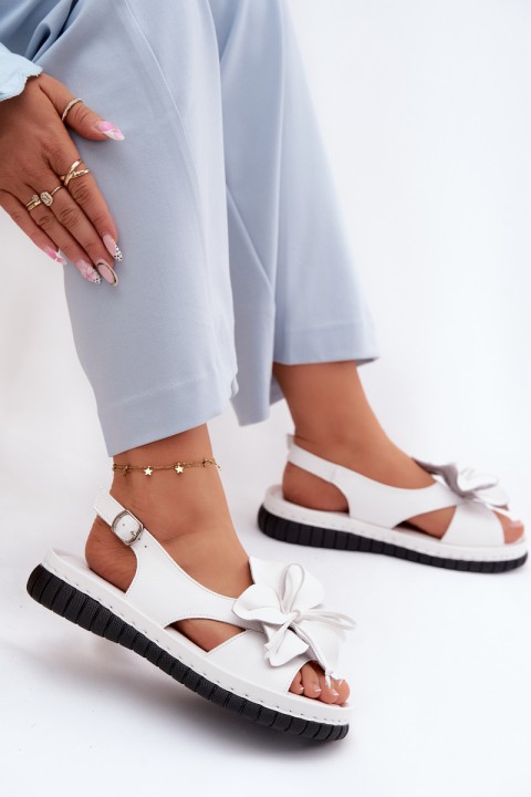 Leather Women's Sandals With Decorative Flower Vinceza 66917 White