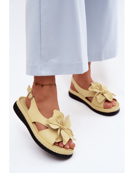 Leather Women's Sandals With Decorative Flower Vinceza 66917 Yellow