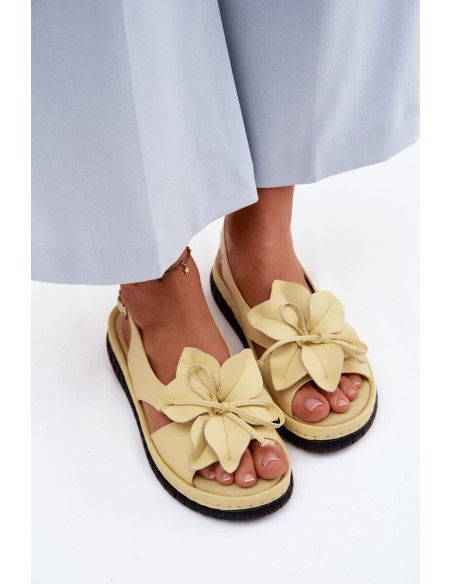 Leather Women's Sandals With Decorative Flower Vinceza 66917 Yellow