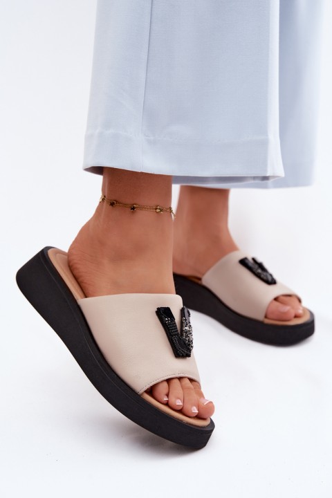 Leather Women's Slides With V Letter On Platform Vinceza 66950 Beige