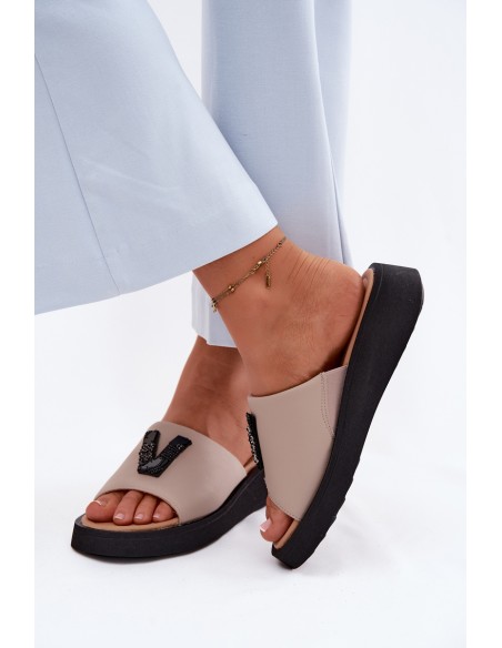 Leather Women's Slides With V Letter On Platform Vinceza 66950 Beige