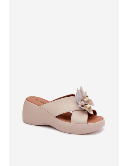 Leather Platform Sandals With Decorative Flower Vinceza 41511 Beige