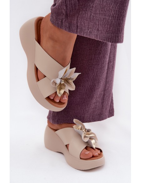 Leather Platform Sandals With Decorative Flower Vinceza 41511 Beige