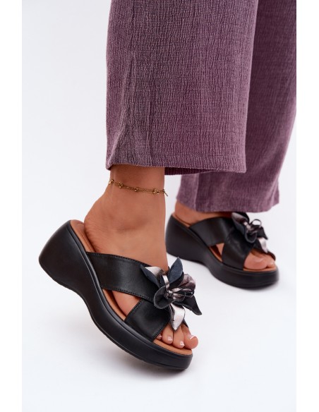 Leather Wedges With Decorative Flower Vinceza 41511 Black
