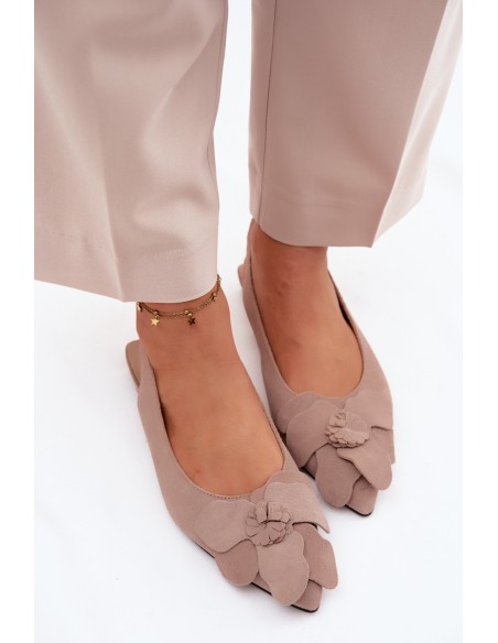 Leather Suede Sandals With Flat Heel Decorative Flower Vinceza Beige