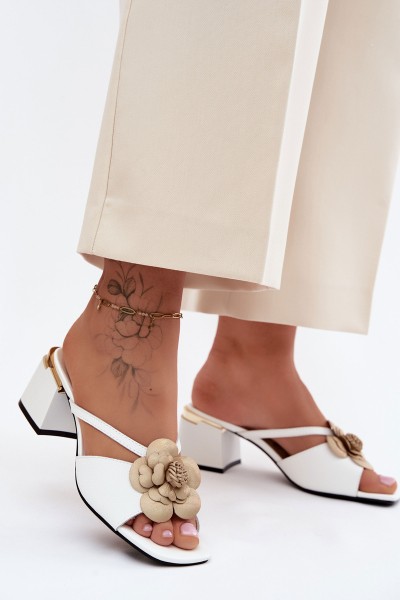 Leather Women's Heeled Sandals With Flower White Catva