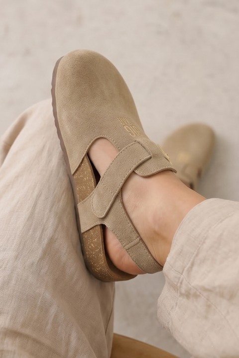 Women's Sandals Made of Natural Suede Big Star TT274542 Beige