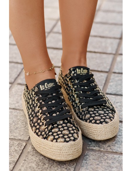 Patterned Women's Platform Sneakers With Braiding Lee Cooper LCW-25-08-3647L Black