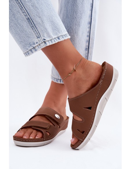 Leather Women's Slip-ons With Velcro Inblu OE0001GU Brown