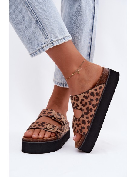 Lacquered Women's Platform Slippers With Gold Clips Lee Cooper LCW-26-35-4459L Black