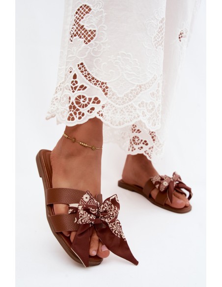 Women's Flat Heeled Slip-Ons With Bow Camel Caprissa