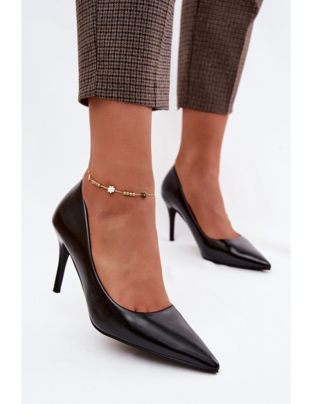 Patent Leather Heels Made of Faux Leather Black Tropessa