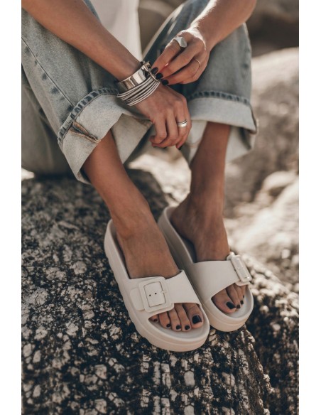 Women's Foam Platform Slides With Buckle Beige Caramel