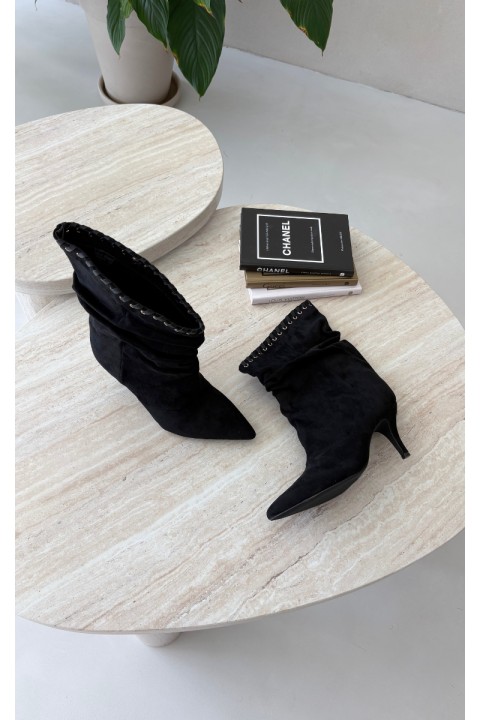 Women's Wrinkled Black Heeled Ankle Boots Herella