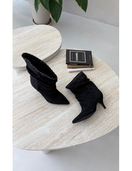 Women's Wrinkled Black Heeled Ankle Boots Herella