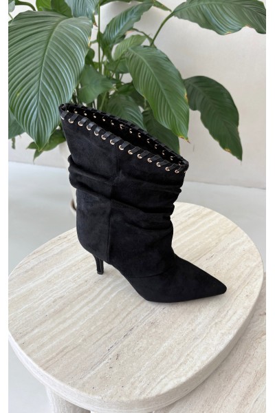 Women's Wrinkled Black Heeled Ankle Boots Herella 2