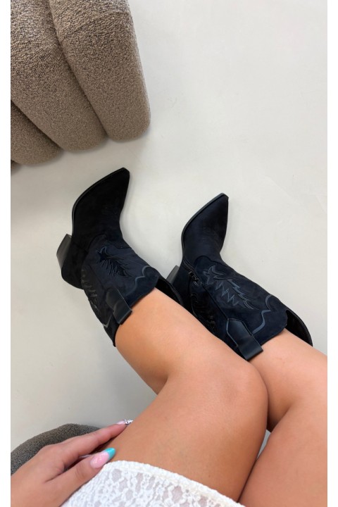 Women's Black Cowboy Boots with Heel Betina