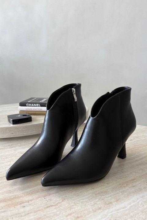 Women's Slim Heel Ankle Boots With Pointed Toe Black Bessia