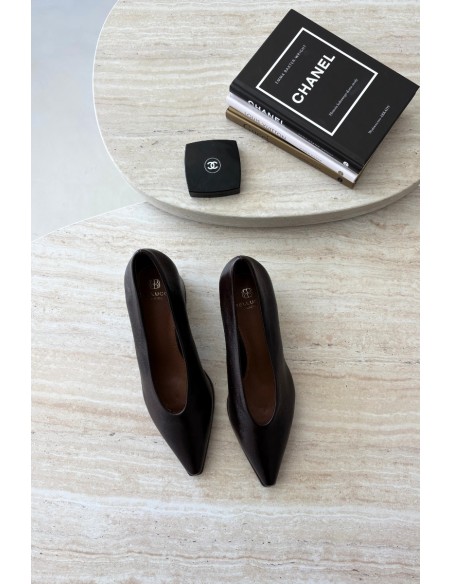 Pointed Toe Heels on Block Heels Eco Leather Dark Brown Lavisa