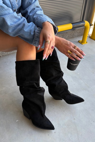 Women's Boots With Wrinkled Shaft On Heels Suede Black Durela