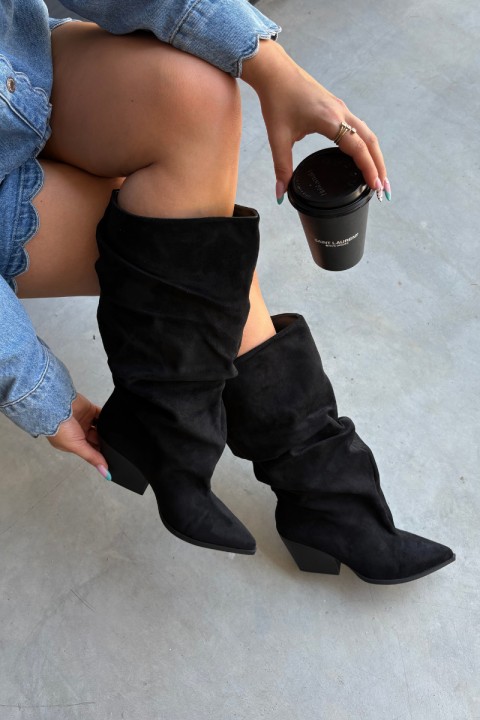 Women's Boots With Wrinkled Shaft On Heels Suede Black Durela