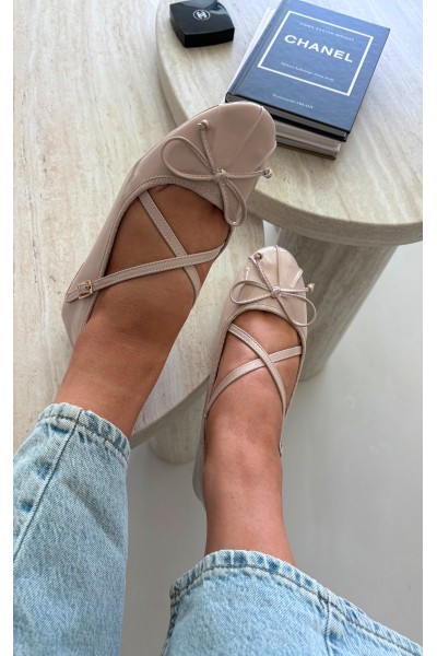 Patent Leather Ballerinas With Straps And Bow Beige 2