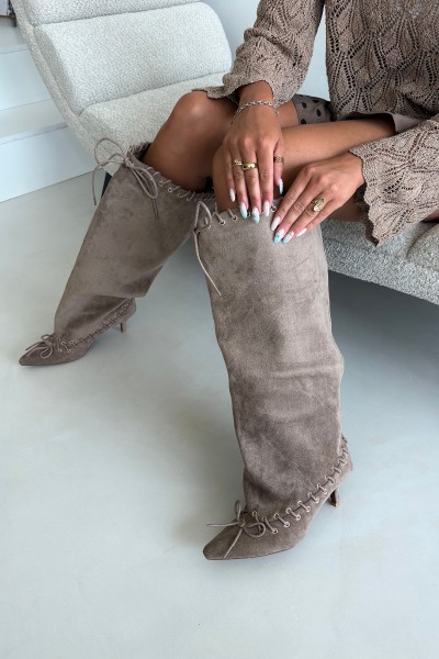 Beige Zamszowe Kitten Heel Boots With Decorative Lacing Juletta