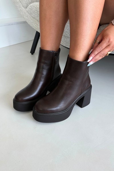Insulated Ankle Boots with Heel and Platform in Chocolate Brown Lurela 2